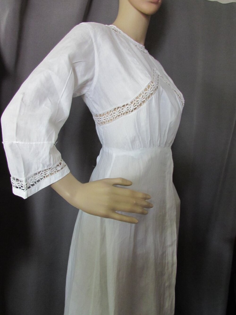 Edwardian Era White Cotton Day Dress - Picture 2 of 11
